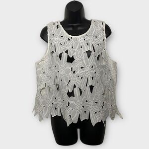 Caution To The Wind White Floral Eyelet Cropped Top Size Large